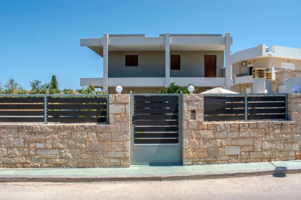 Md Residence Near The Beach W Bbq And Private Parking Hersonissos  Exteriör bild