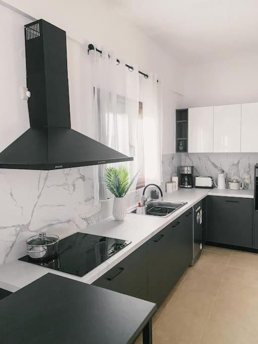 Md Residence Near The Beach W Bbq And Private Parking Hersonissos  Exteriör bild