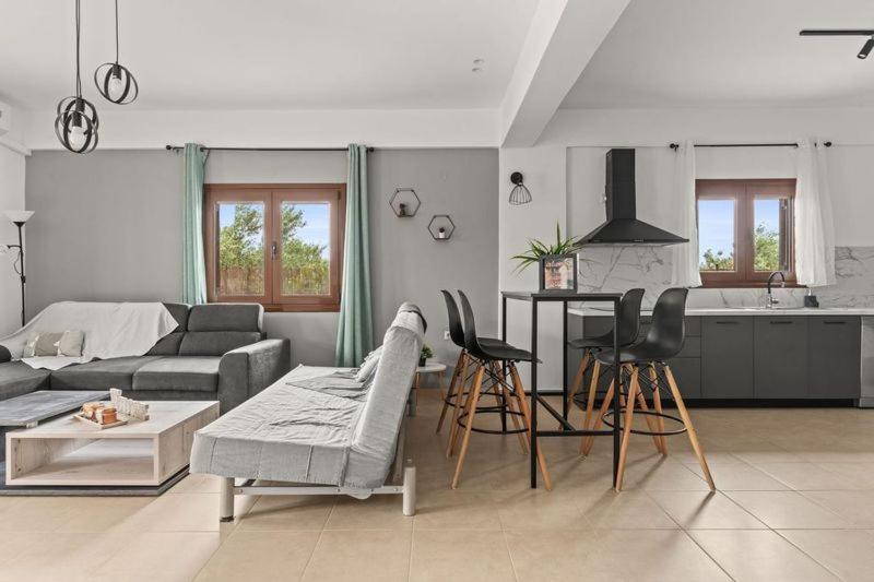 Md Residence Near The Beach W Bbq And Private Parking Hersonissos  Exteriör bild